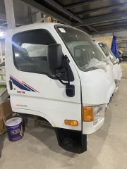 Кабина Hyundai  HD78 D4DD первой комплектации в сборе