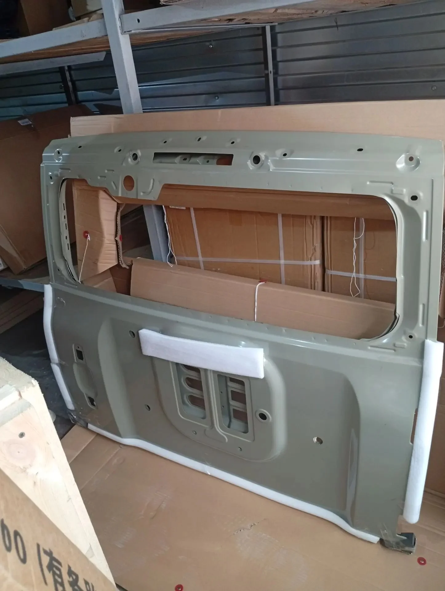 Крышка багажника Tank 300 JMC